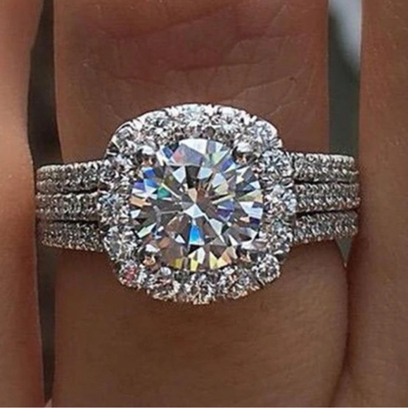 Vintage Jewelry - Stunning Brilliant Cubic Zirconia, Triple Band, Luxury, Glam, Engagement Ring